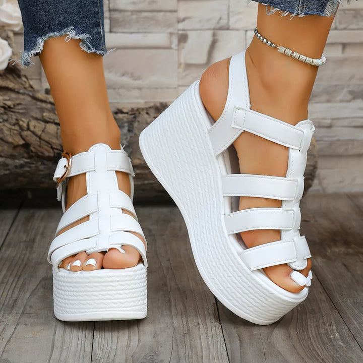 Isabeau - gepolsterte Keilsandalen