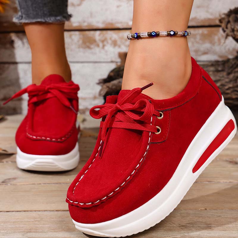Eirwen - Gepolsterte Schnürsneaker mit Plateausohle