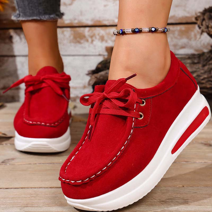 Eirwen - Gepolsterte Schnürsneaker mit Plateausohle
