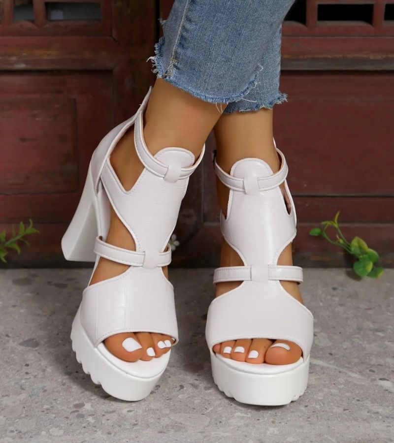 Elestine - Skulpturale Gladiatorensandalen mit Plateau