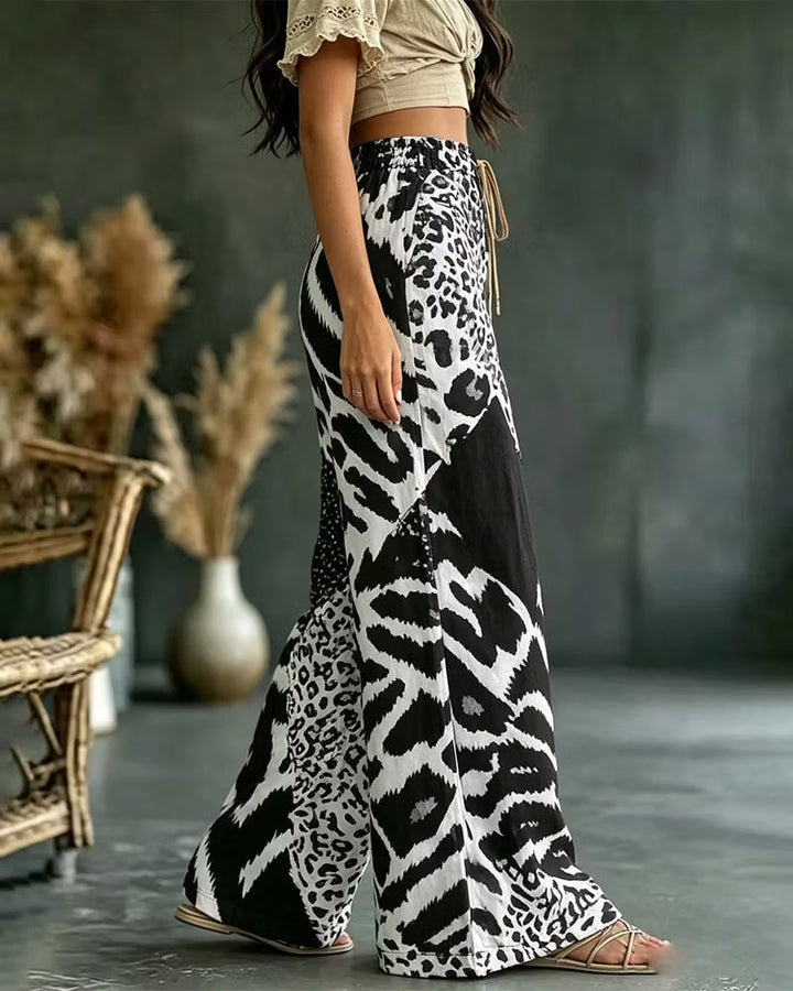 Elfrida - weiche, weit geschnittene Patchwork-Hose mit Leopardenmuster