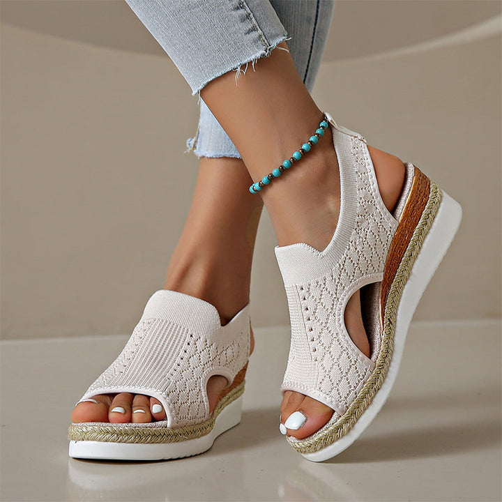 Orianne - atmungsaktive Peep-Toe-Keilsandaletten
