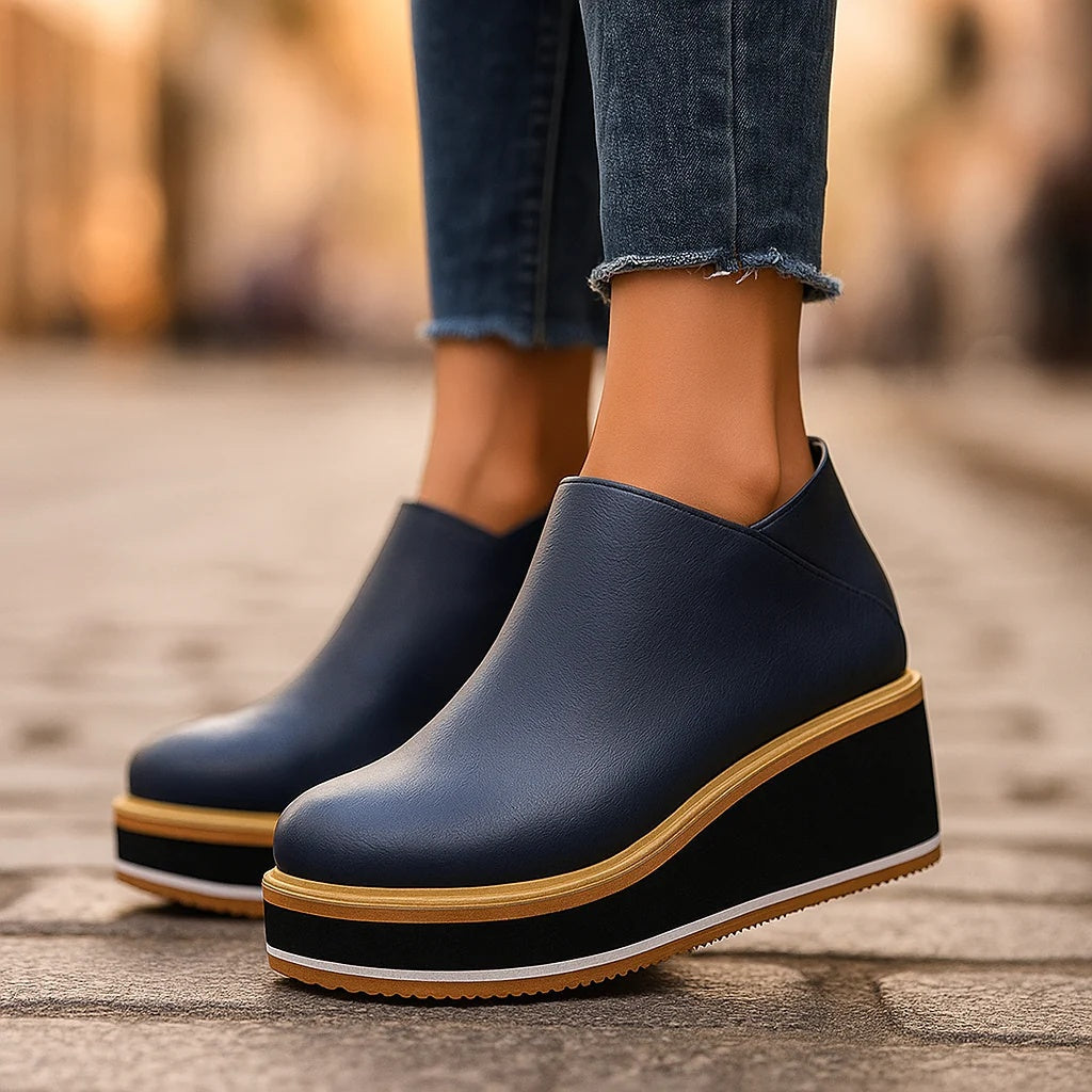 Neve - Gepolsterte Keilabsatz-Stiefeletten