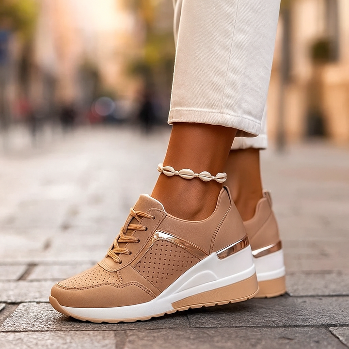 Veranique - Gepolsterte Keil-Sneaker