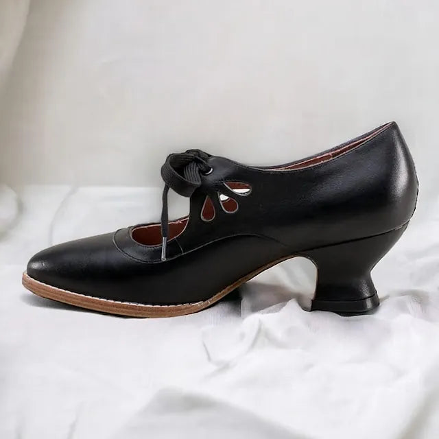 Veralyn - Vintage Kitten-Heels zum Schnüren