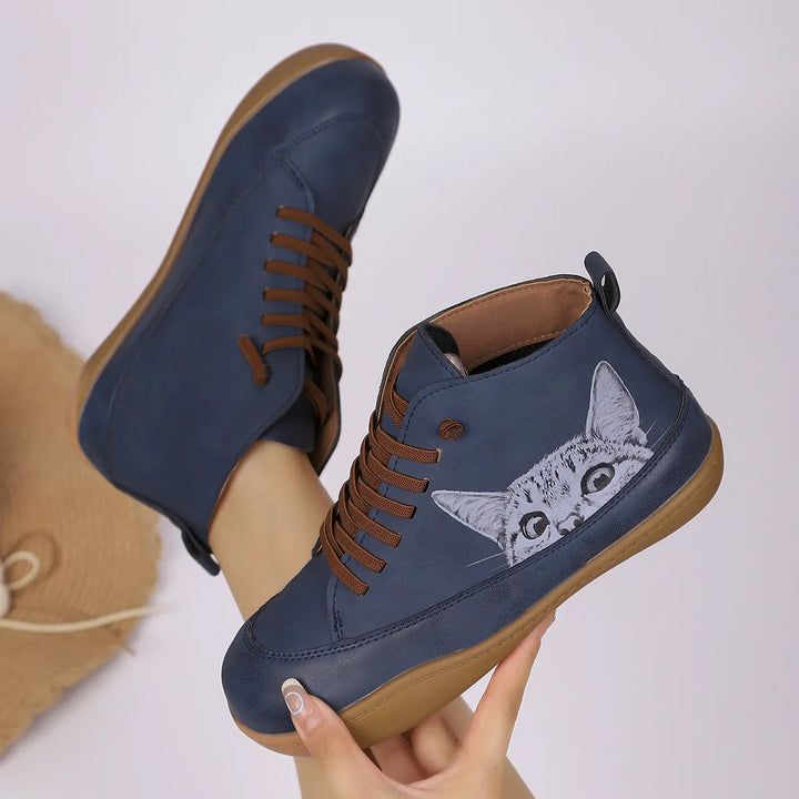 Zorelle - Komfortable knöchelhohe Stiefeletten mit Katzen-Detail