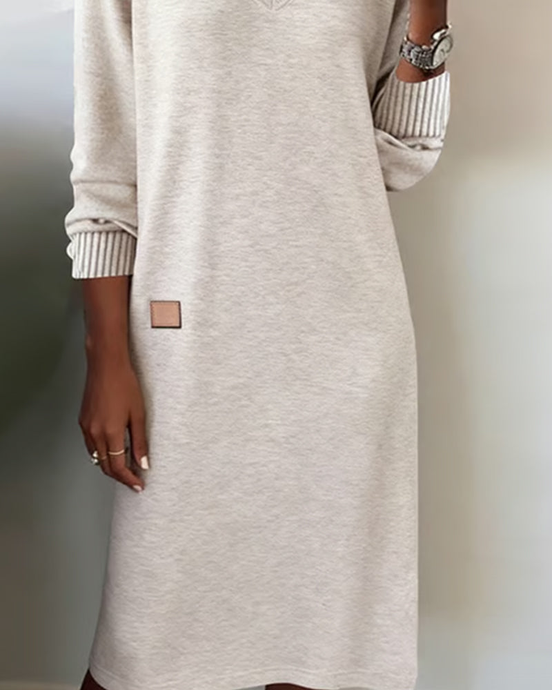 Galenique - Lässiges Strickkleid mit V-Ausschnitt