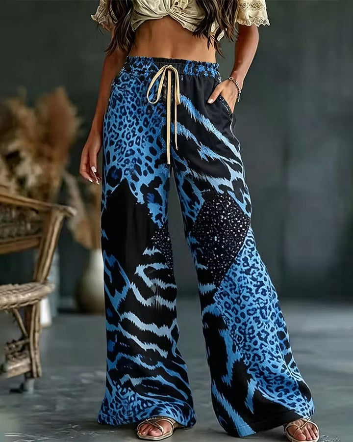 Elfrida - weiche, weit geschnittene Patchwork-Hose mit Leopardenmuster