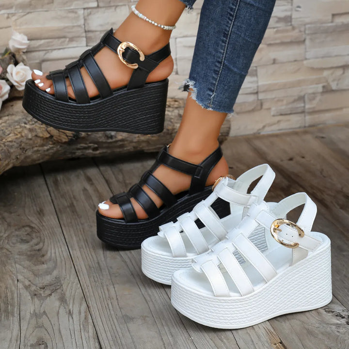 Isabeau - gepolsterte Keilsandalen