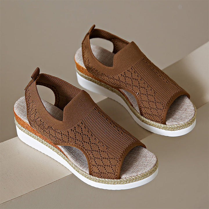 Orianne - atmungsaktive Peep-Toe-Keilsandaletten