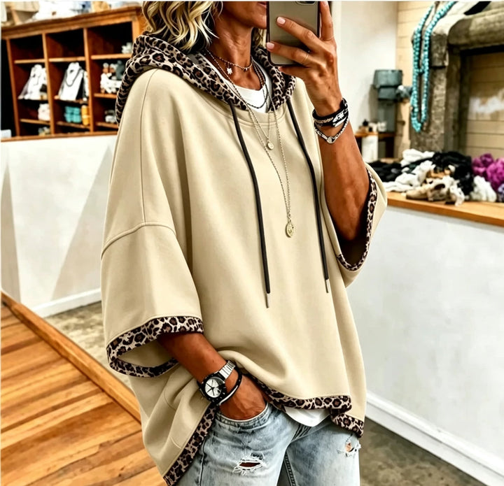 Aliz - Fledermausärmel-Kapuzenpullover mit Leopardenbesatz
