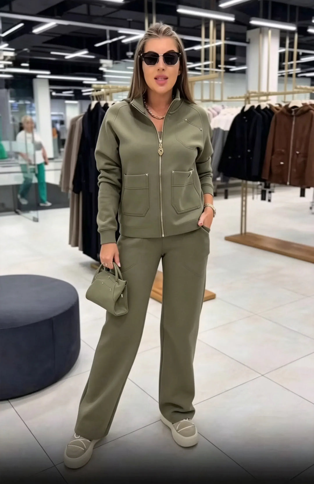Floranique - Set aus kurz geschnittener Jacke mit Soft-Touch und weit geschnittener Hose