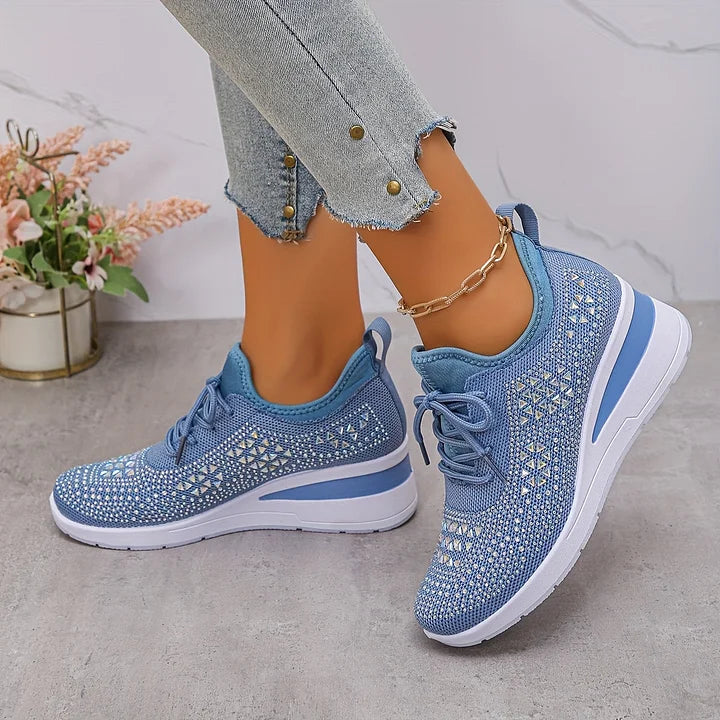 Lilia - mit Strass besetzte Keilsneaker