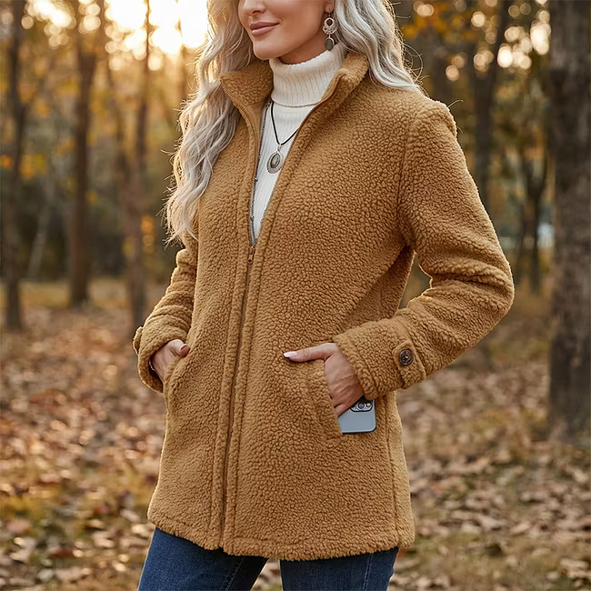 Lana - Strukturierte mittellange Jacke mit Reissverschluss