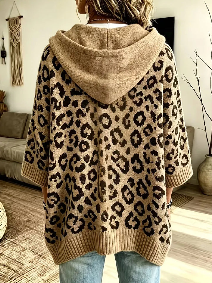 Jocasta - Oversize-Strickhoodie mit Leopard-Print