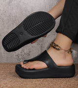 Veronique - Gepolsterte Plateausandalen