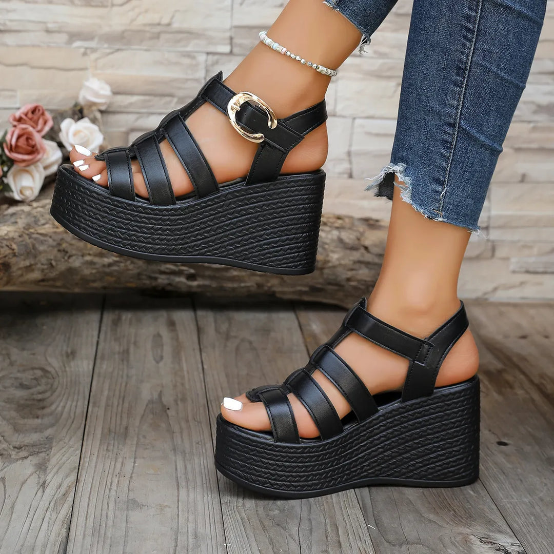 Isabeau - gepolsterte Keilsandalen