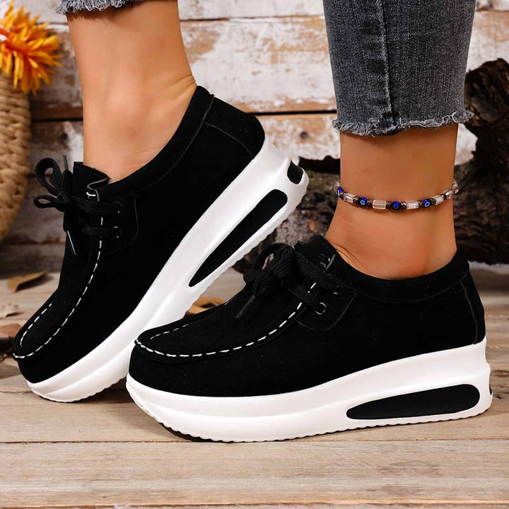 Eirwen - Gepolsterte Schnürsneaker mit Plateausohle