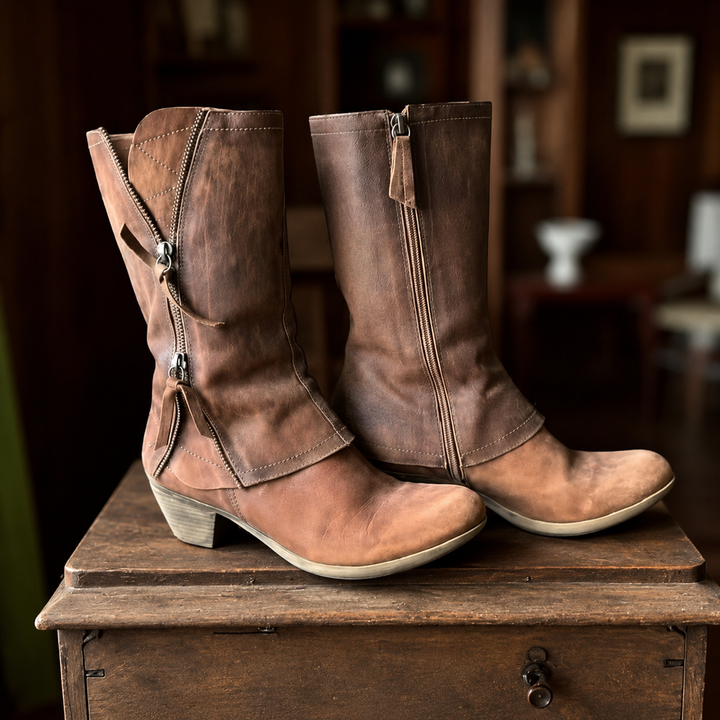 Mairead - Wadenhohe Premium-Stiefel mit Blockabsatz