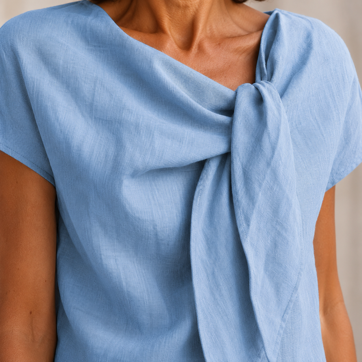 Elissara - Luftiges Kleid mit Schleifenkragen