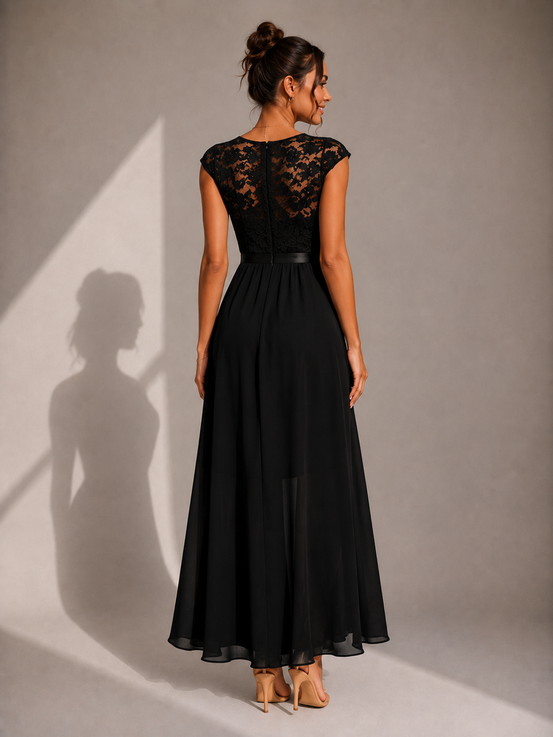 Ainsley - besticktes Abendkleid