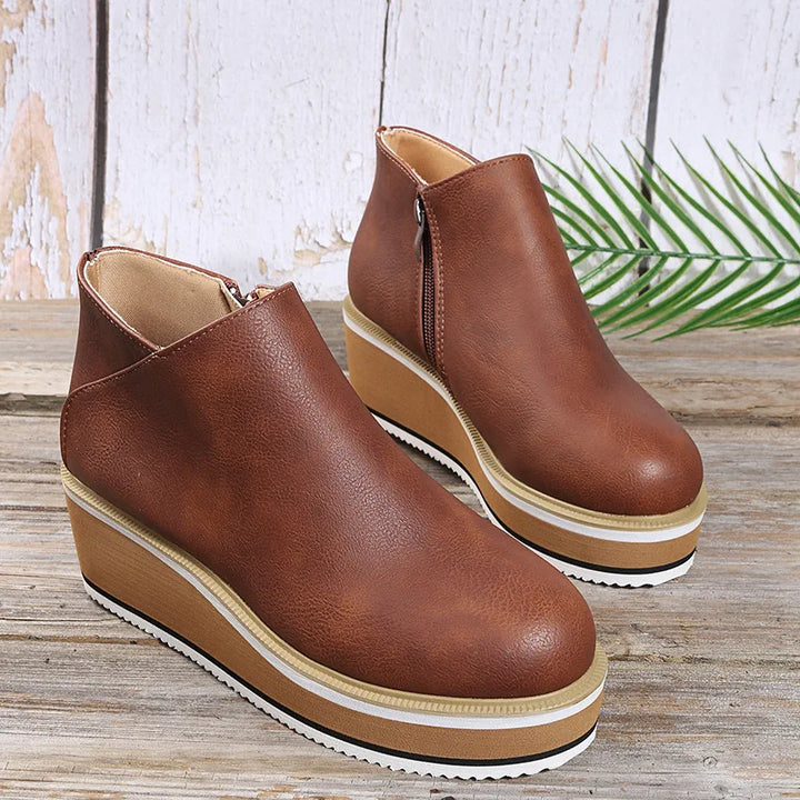 Neve - Gepolsterte Keilabsatz-Stiefeletten