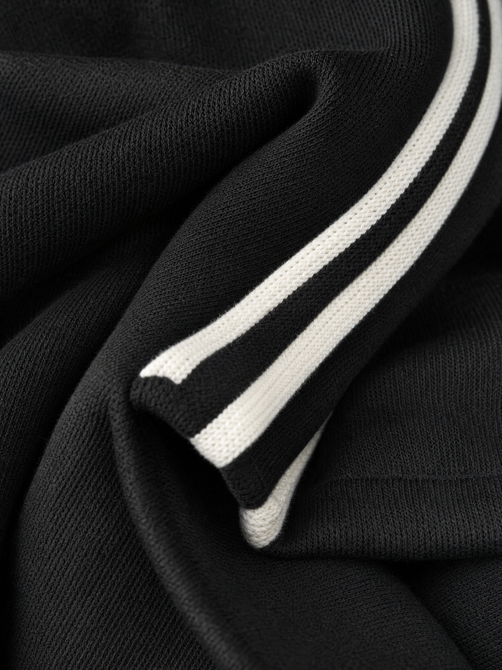 Aida - Sportives gestreiftes Maxikleid mit langen Ärmeln