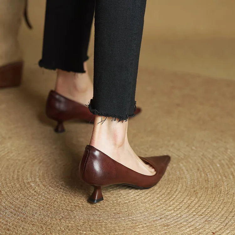 Serelina - Elegante Pumps mit spitzer Zehenpartie und Kitten-Heel
