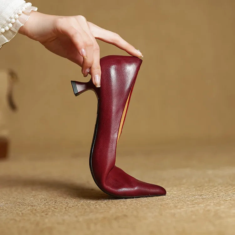 Serelina - Elegante Pumps mit spitzer Zehenpartie und Kitten-Heel