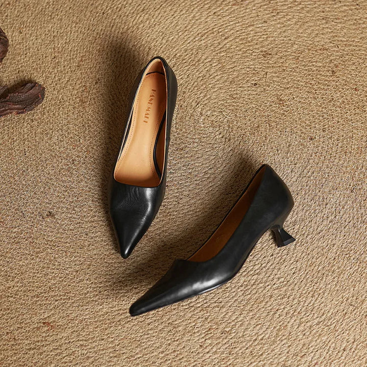 Serelina - Elegante Pumps mit spitzer Zehenpartie und Kitten-Heel