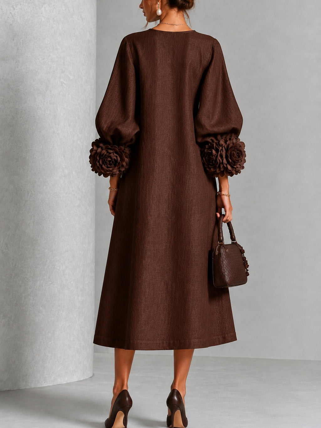Estelora - Skulpturales Midi-Kleid mit Blumenprint