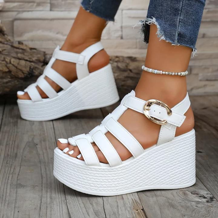 Isabeau - gepolsterte Keilsandalen