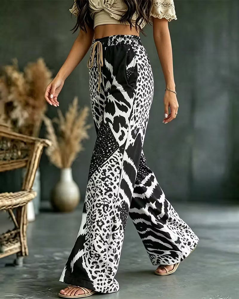 Elfrida - weiche, weit geschnittene Patchwork-Hose mit Leopardenmuster