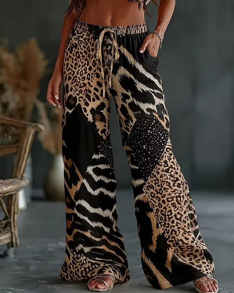 Elfrida - weiche, weit geschnittene Patchwork-Hose mit Leopardenmuster