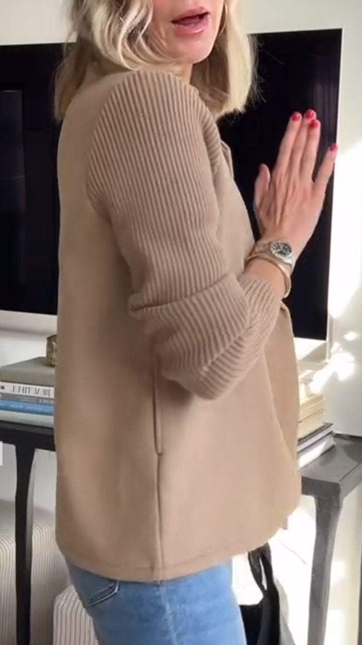 Ebba - Doppelreihiger Blazer mit Strickärmeln
