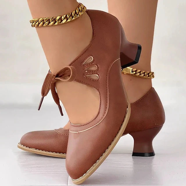 Veralyn - Vintage Kitten-Heels zum Schnüren