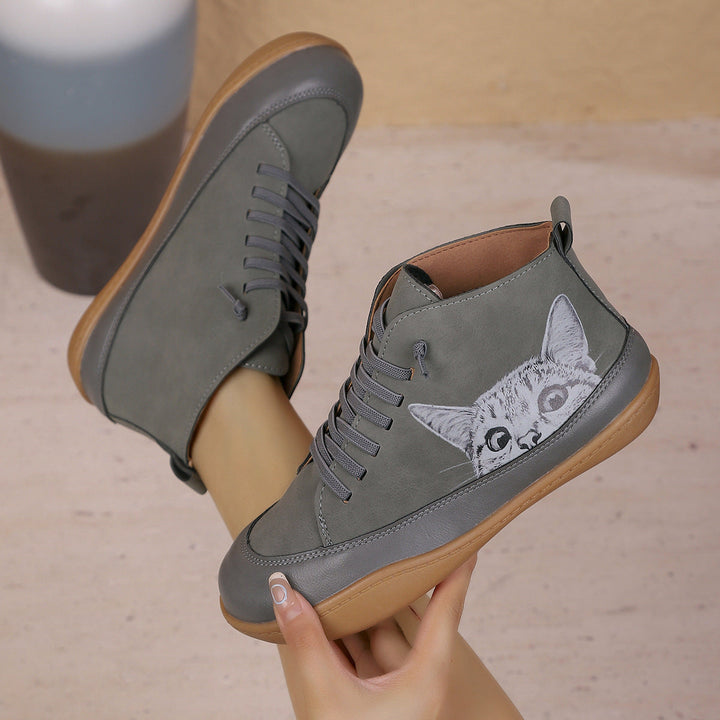 Zorelle - Komfortable knöchelhohe Stiefeletten mit Katzen-Detail