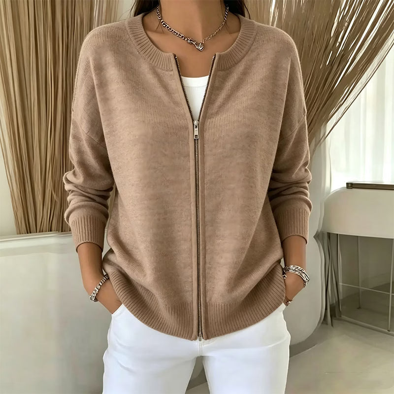 Xyla - Locker geschnittene Strickjacke mit Reissverschluss