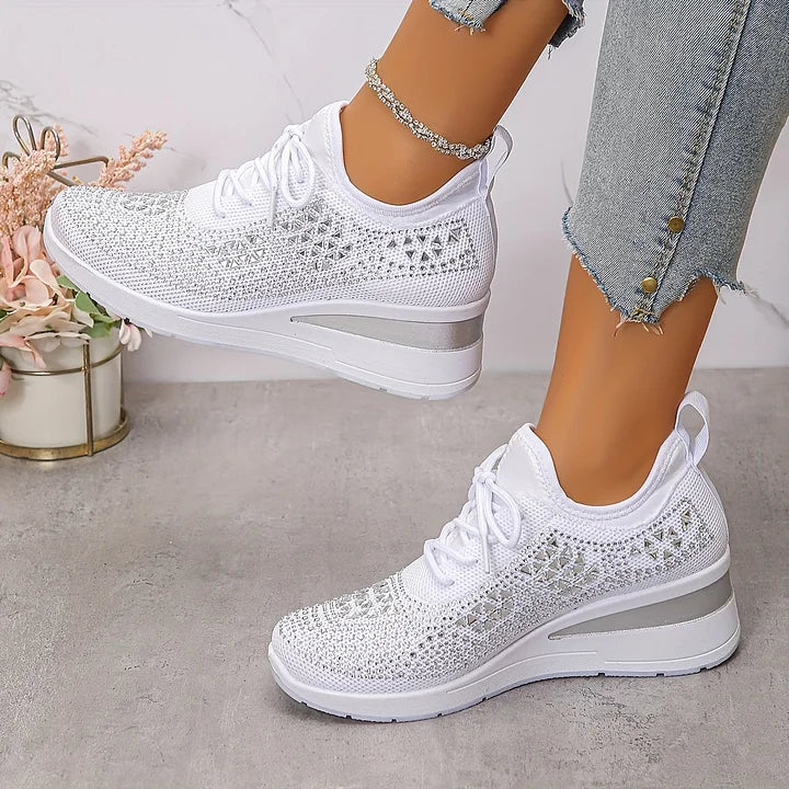 Lilia - mit Strass besetzte Keilsneaker