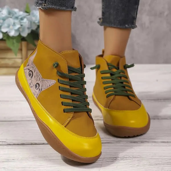 Zorelle - Komfortable knöchelhohe Stiefeletten mit Katzen-Detail
