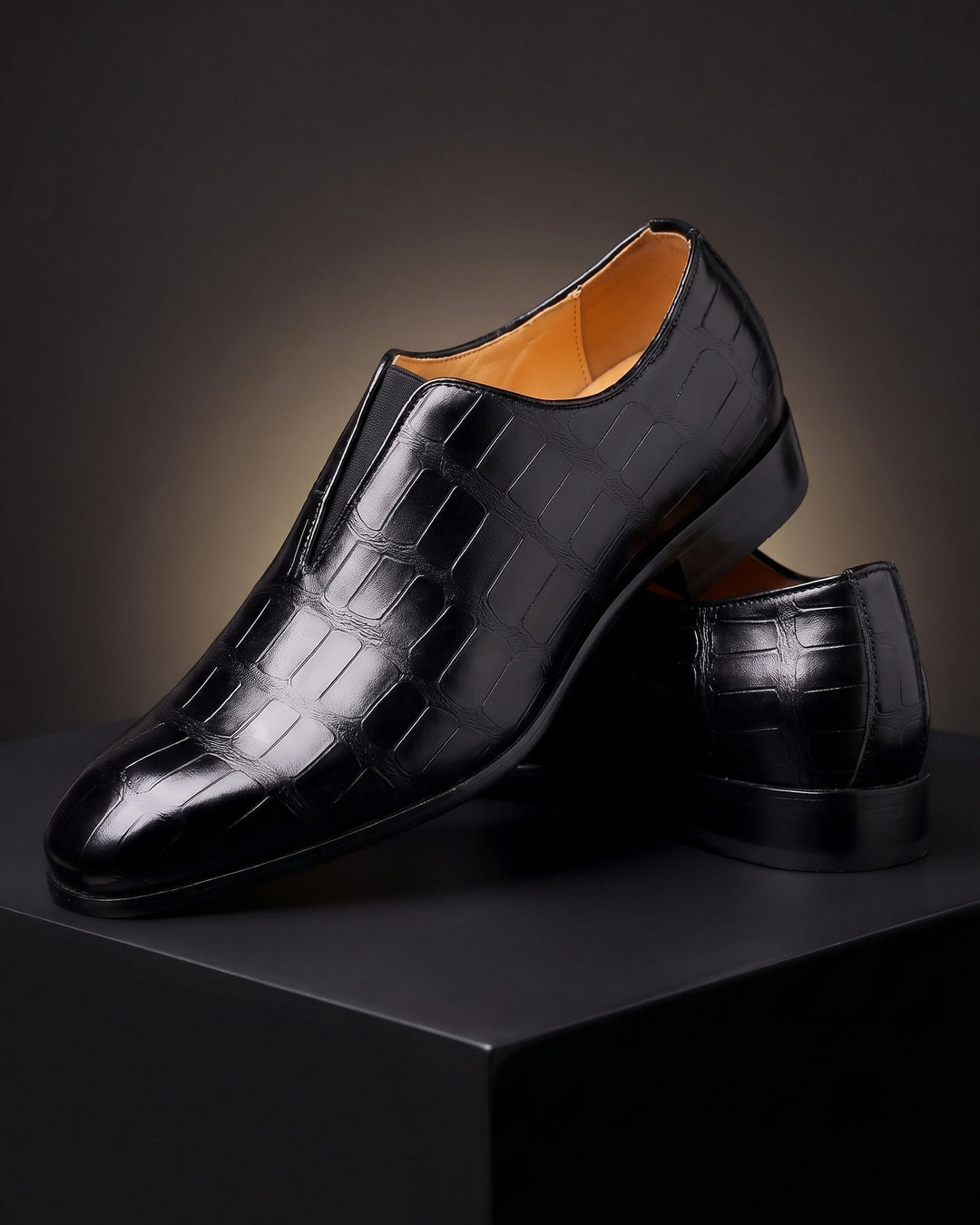 Denton - Patinierte Slip-on-Loafer mit Kroko-Prägung