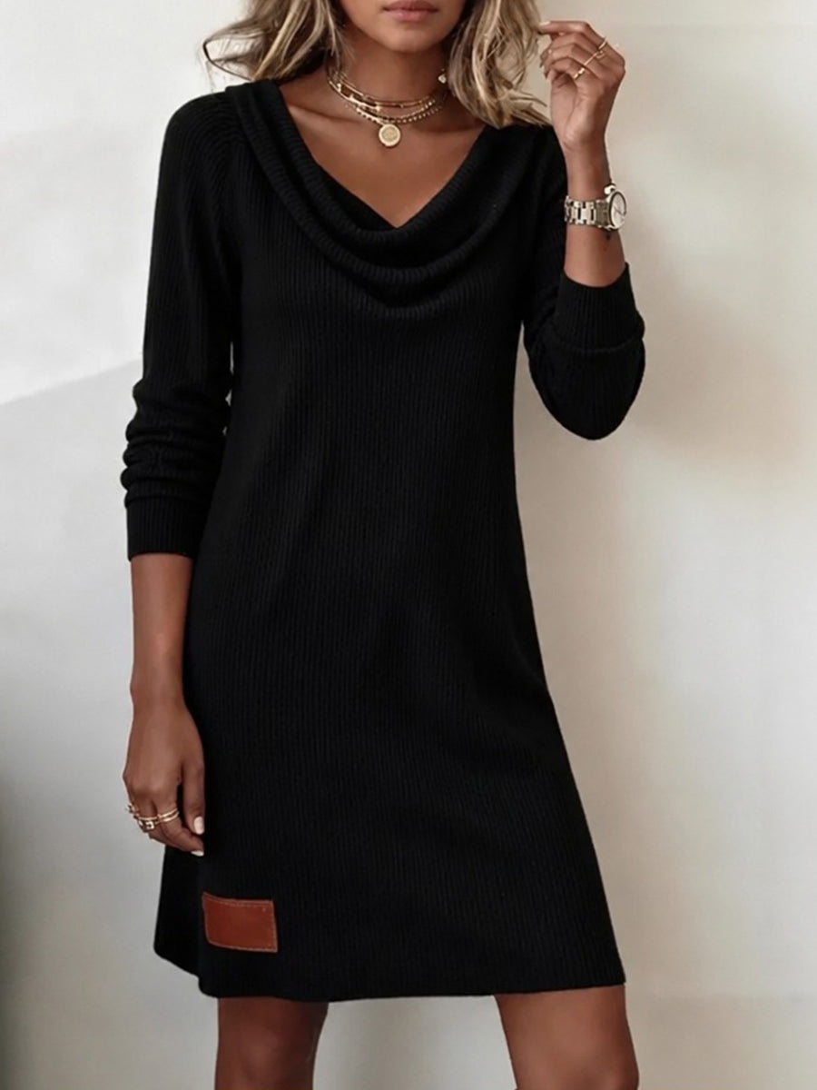 Avena - Gestreiftes Kleid mit Wasserfallausschnitt